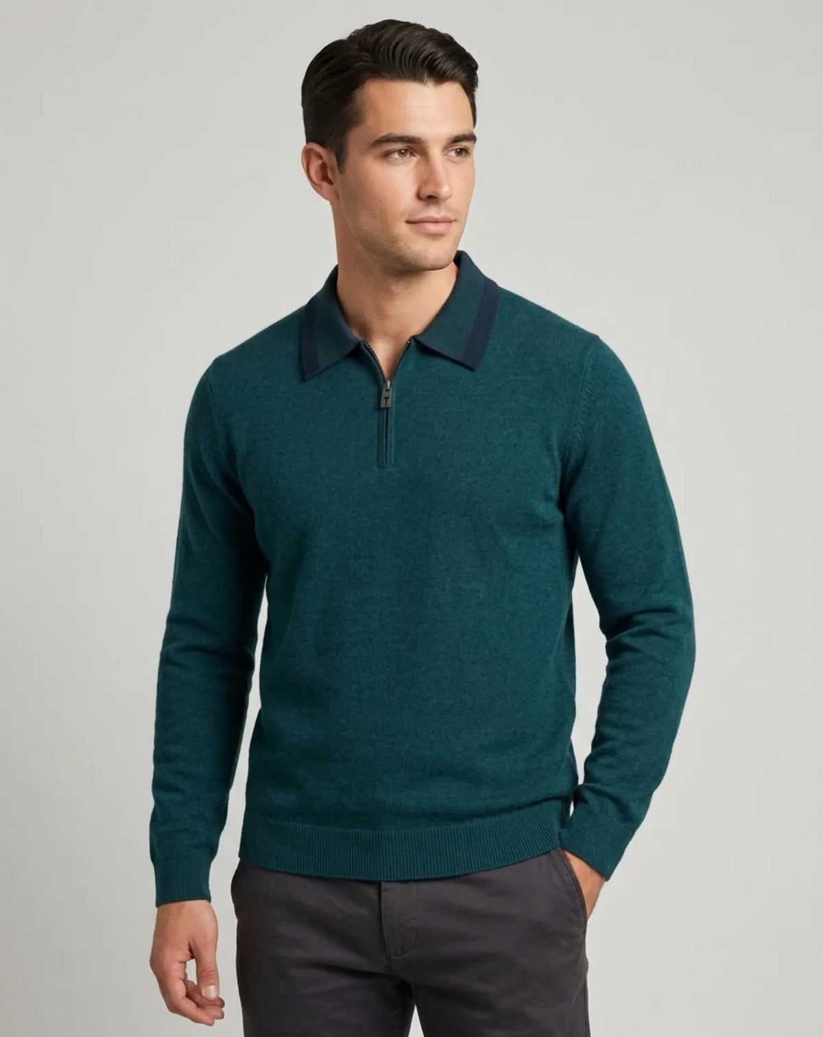 HORTA jersey polo de lana merino verde con modelo
